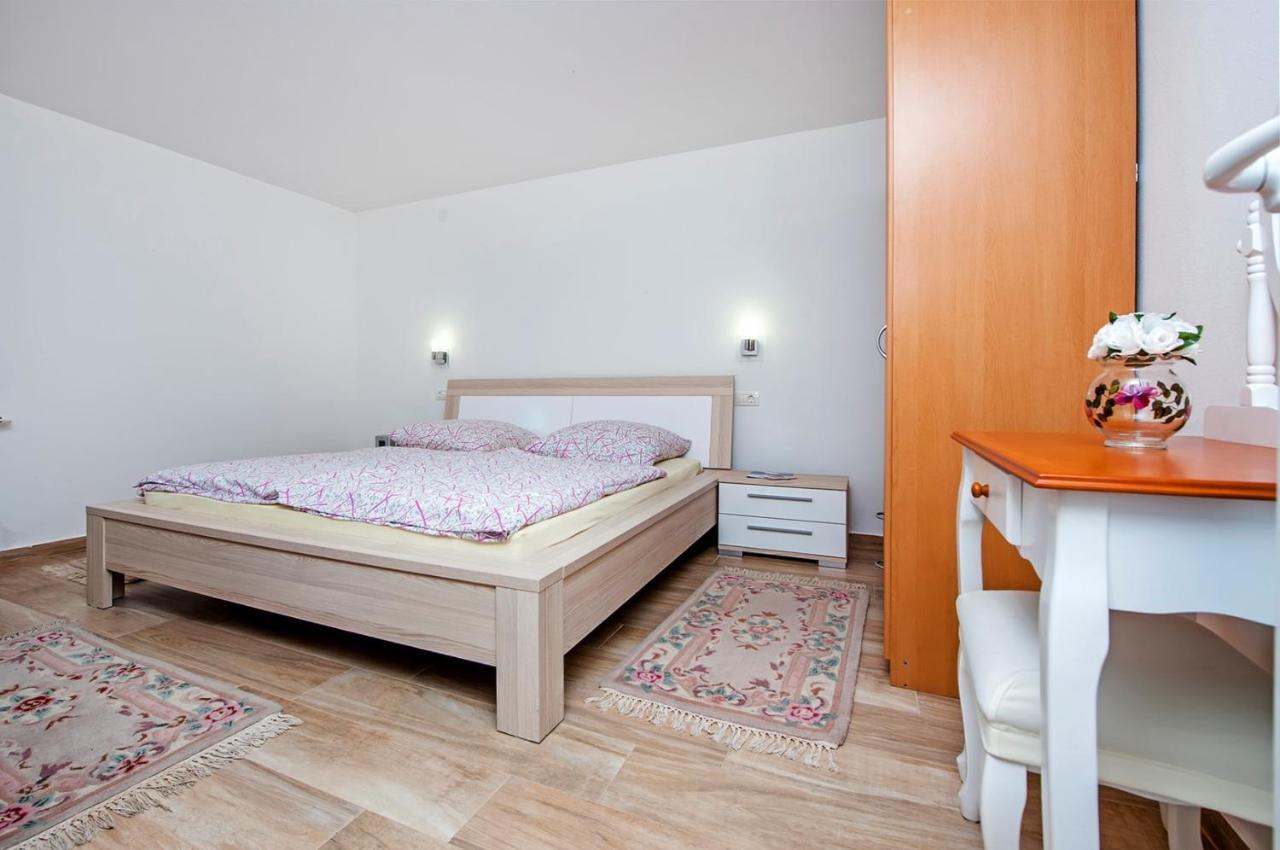 רוביני Keser Apartments מראה חיצוני תמונה